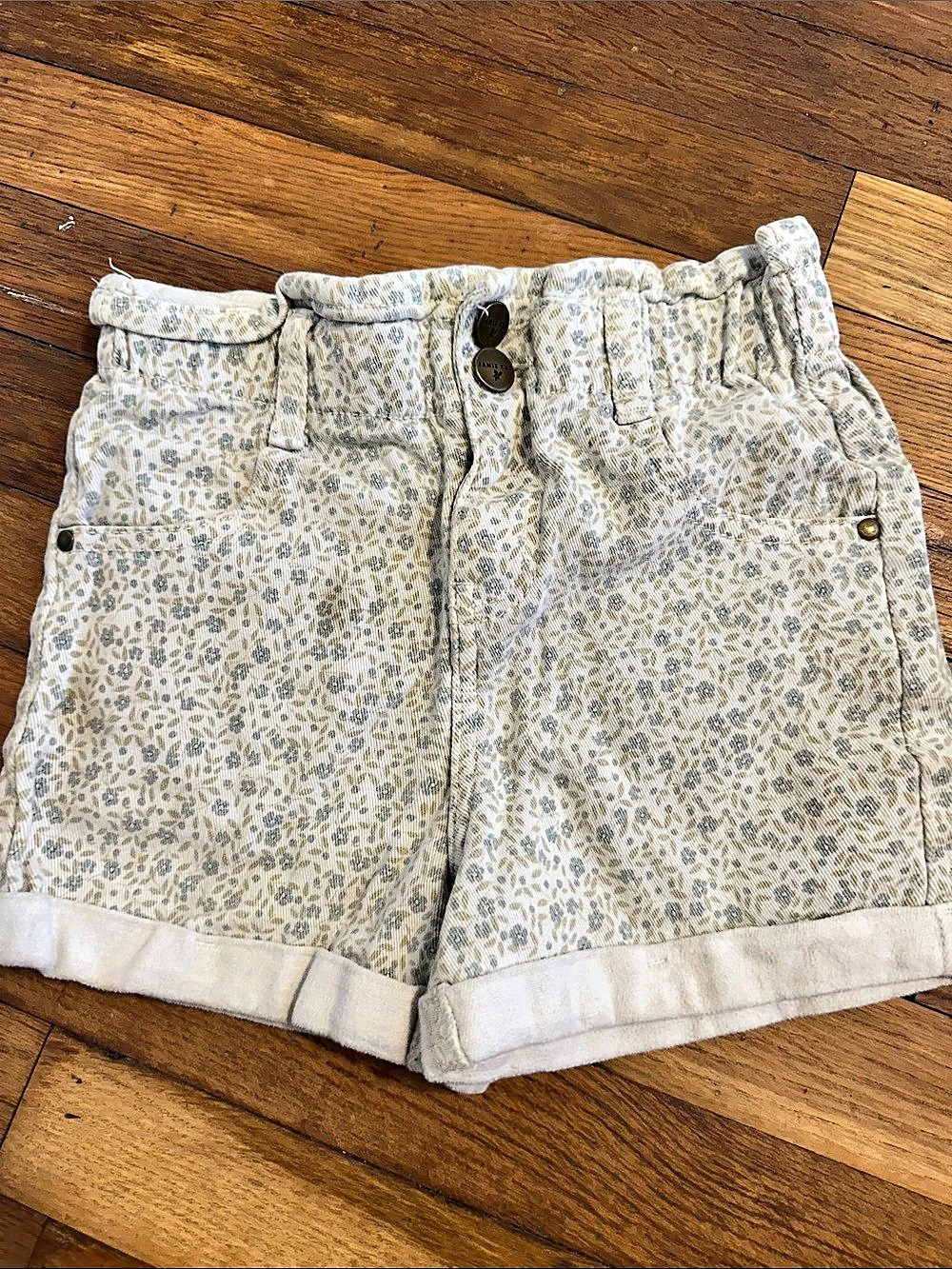 Jamie Kay Floral Paperbag Denim Shorts Cream & Blue (7)